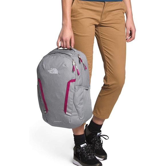 NWT The North Face 26L backpack - Picture 2 of 7